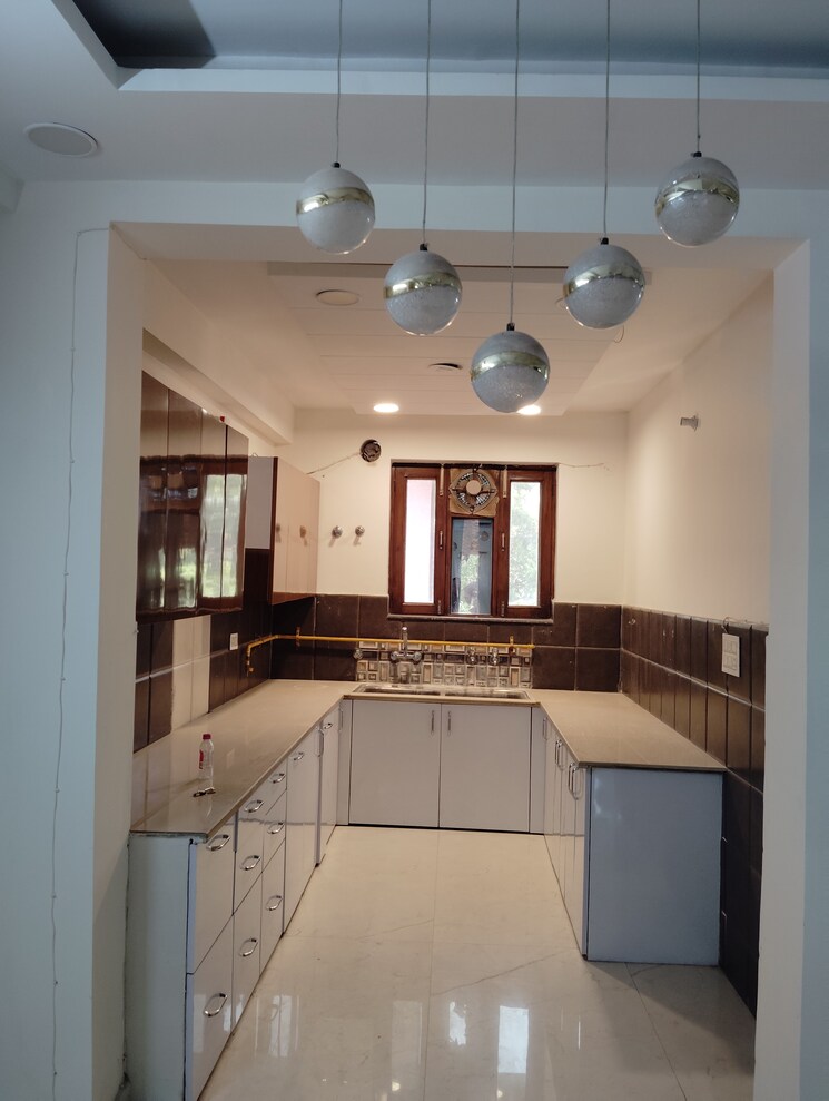 Kitchen, ashoka enclave 4 Bedroom 1800 Sq.Ft. Builder Floor In Ashoka Enclave Faridabad 9392238