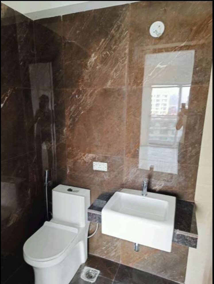 Bathroom, indiabulls-one-indiabulls 2 Bedroom 806 Sq.Ft. Apartment In Pokhran Road No Two Thane 9392224