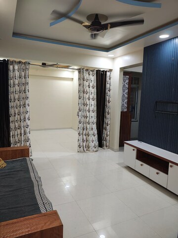 Room in 1.5 BHK Apartment at VJ Yashwin Nuovo Centro, Wakad – for Rent