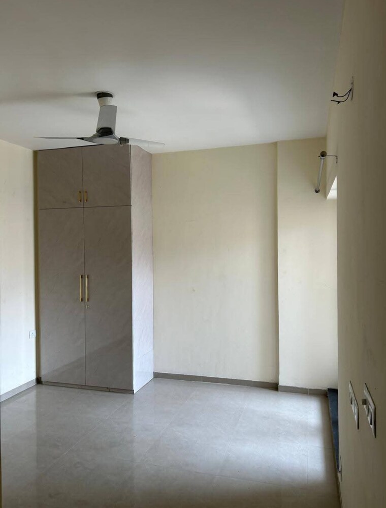 Room, shri-radha-sky-gardens 3 Bedroom 1874 Sq.Ft. Apartment In Sector 16b Greater Noida Greater Noida 9392258