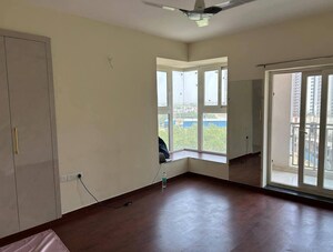 Room in 3 BHK Apartment at Shri Radha Sky Gardens, Sector 16b Greater Noida – for Rent