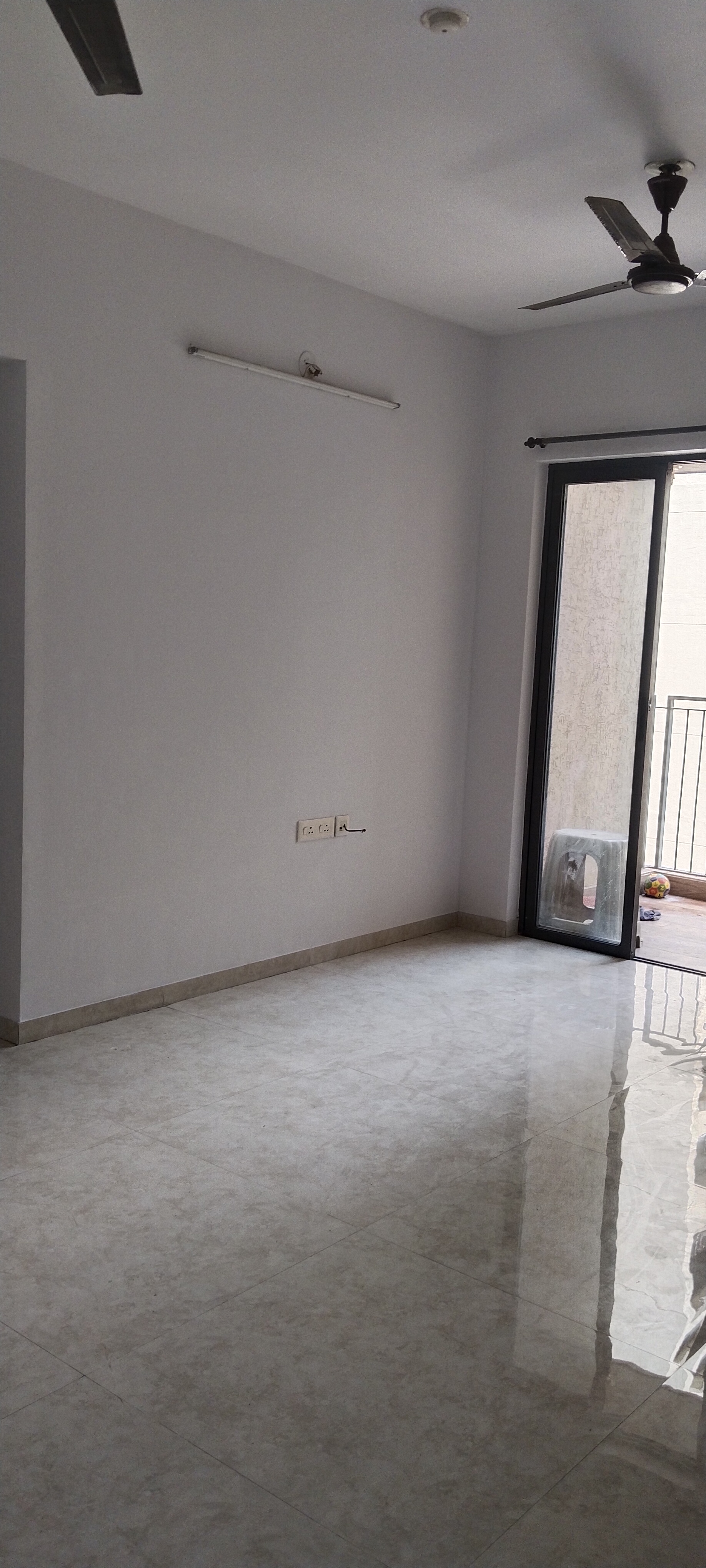 1.5 BHK Apartment For Rent in Lodha Palava City Lakeshore Greens