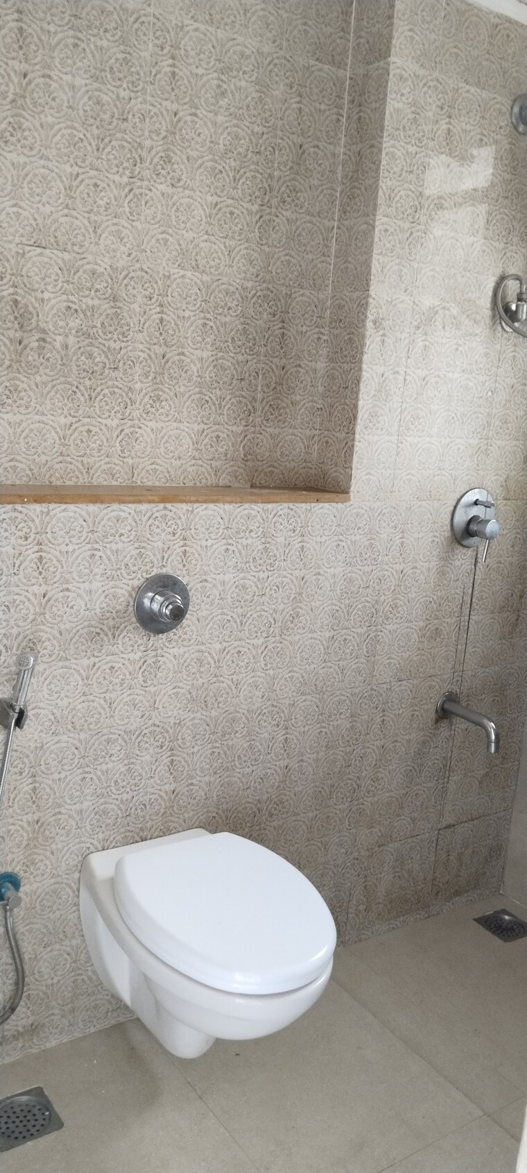 Bathroom, lodha-palava-city-lakeshore-greens 1.5 Bedroom 550 Sq.Ft. Apartment In Dombivli East Thane 9392250