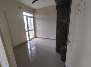 Room in 3 BHK Apartment at Conscient Habitat Residences, Sector 78 – for Rent