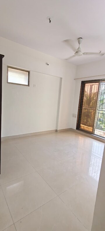 Room in 1 BHK Apartment at Bali Residency, Malad West – for Rent