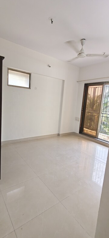Room in 1 BHK Apartment at Bali Residency, Malad West – for Rent