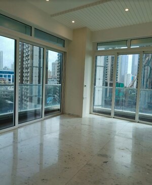 Room in 3 BHK Apartment at Lower Parel – for Rent