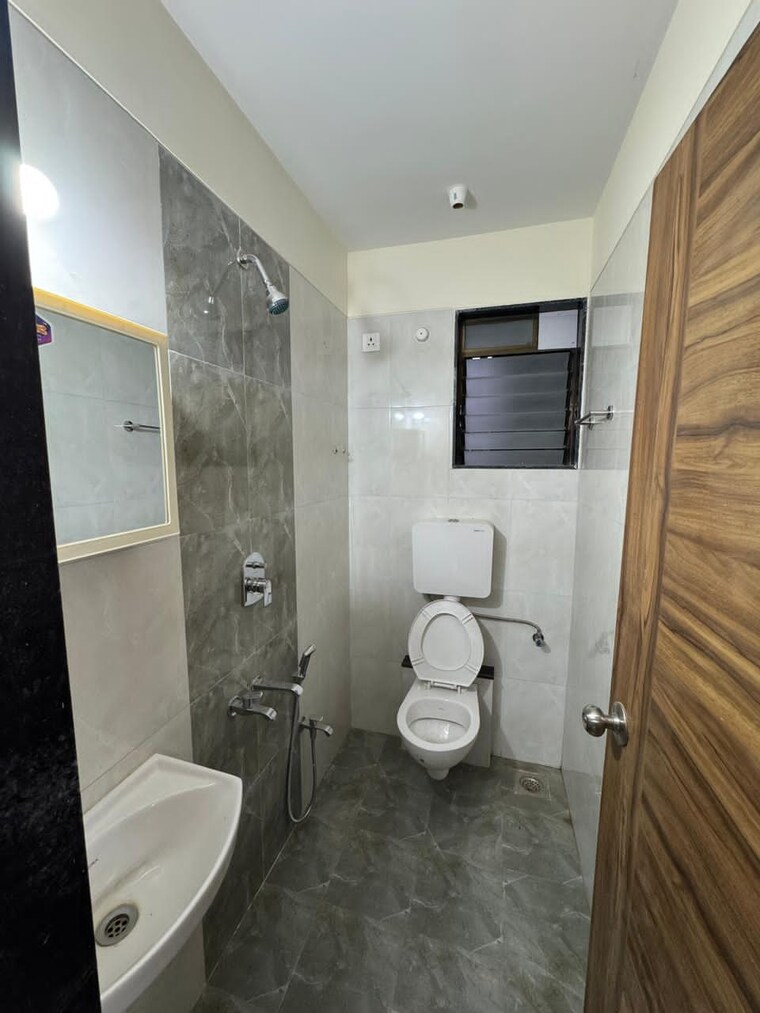 Bathroom, k-m-horizon-palms 2 Bedroom 605 Sq.Ft. Apartment In Owale Thane 9392283
