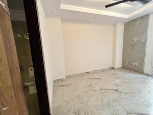 Building Lobby in 3 BHK Builder Floor at Sector 107 – for Sale