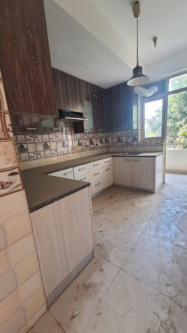 Kitchen, unitech-woodstock-floors 3 Bedroom 1400 Sq.Ft. Builder Floor In Sector 50 Gurgaon 9392287