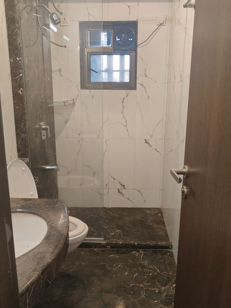Bathroom, aristo-pearl-residency 3 Bedroom 1840 Sq.Ft. Apartment In Prabhadevi Mumbai 9392288