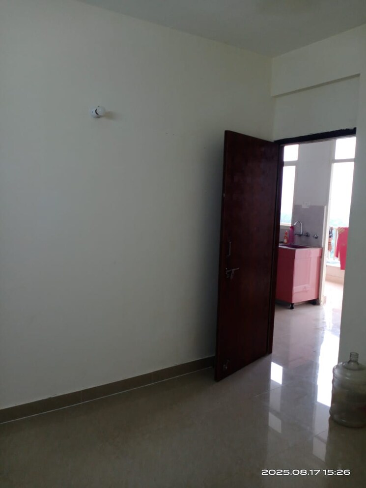 Room, terra-lavinium 3 Bedroom 740 Sq.Ft. Apartment In Sector 75 Faridabad 9392299
