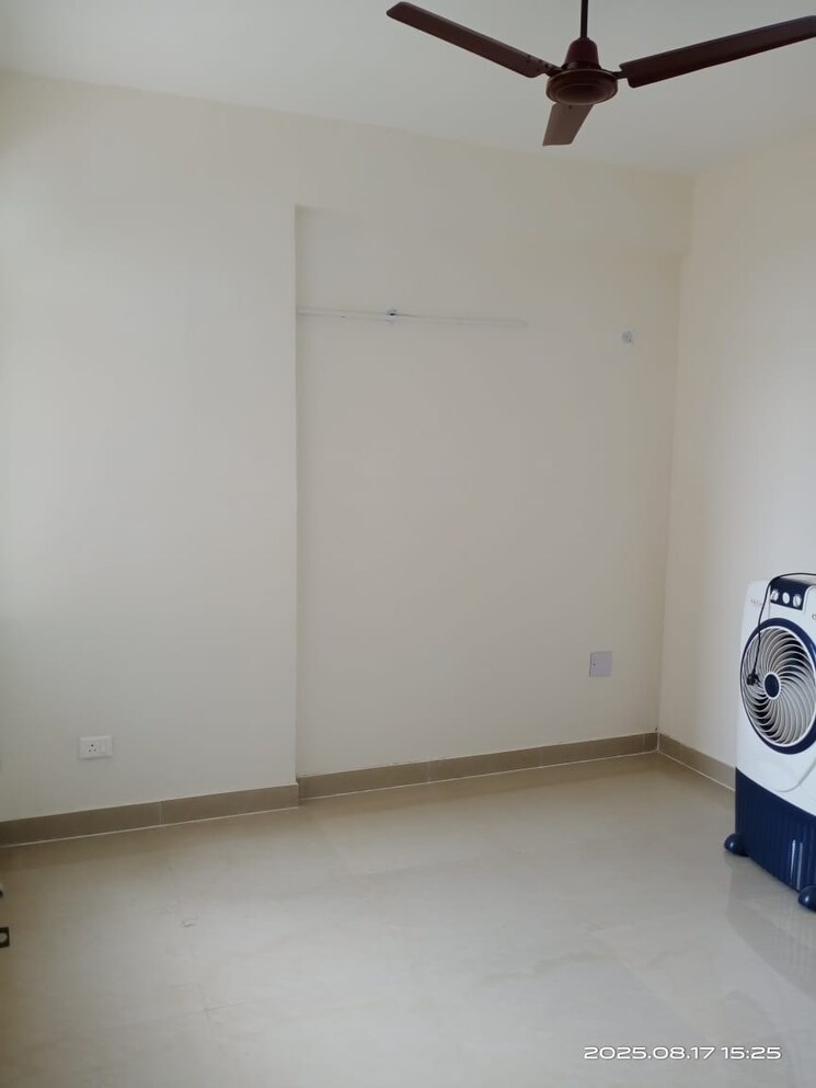 Room, terra-lavinium 3 Bedroom 740 Sq.Ft. Apartment In Sector 75 Faridabad 9392299