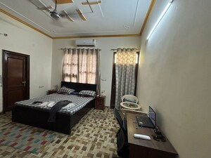 Living Room in 2 BHK Builder Floor at Sector 46 – for Rent