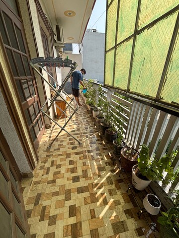 Balcony in 2 BHK Builder Floor at Sector 46 – for Rent