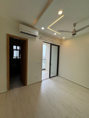Room in 3 BHK Apartment at M3M Heights, Sector 65 – for Rent