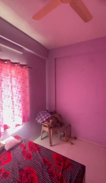 Room in 2 BHK Apartment at Hiradhan City, Chandkheda – for Rent