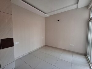 Room in 3 BHK Apartment at Vip Road – for Sale