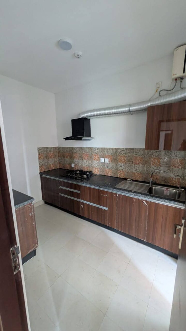 Kitchen, central-park-3-flower-valley 3 Bedroom 1642 Sq.Ft. Apartment In Sohna Sector 33 Gurgaon 9392341
