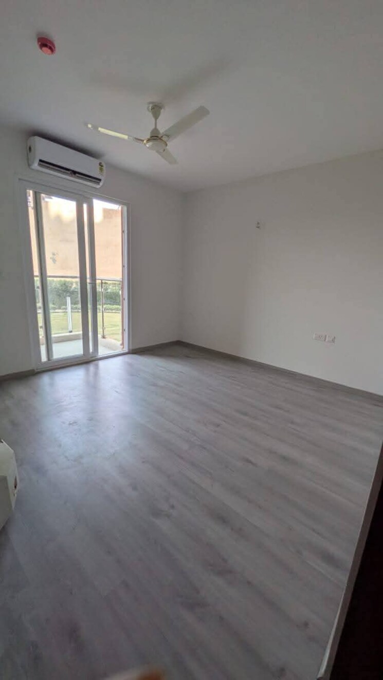 Room, central-park-3-flower-valley 3 Bedroom 1642 Sq.Ft. Apartment In Sohna Sector 33 Gurgaon 9392341