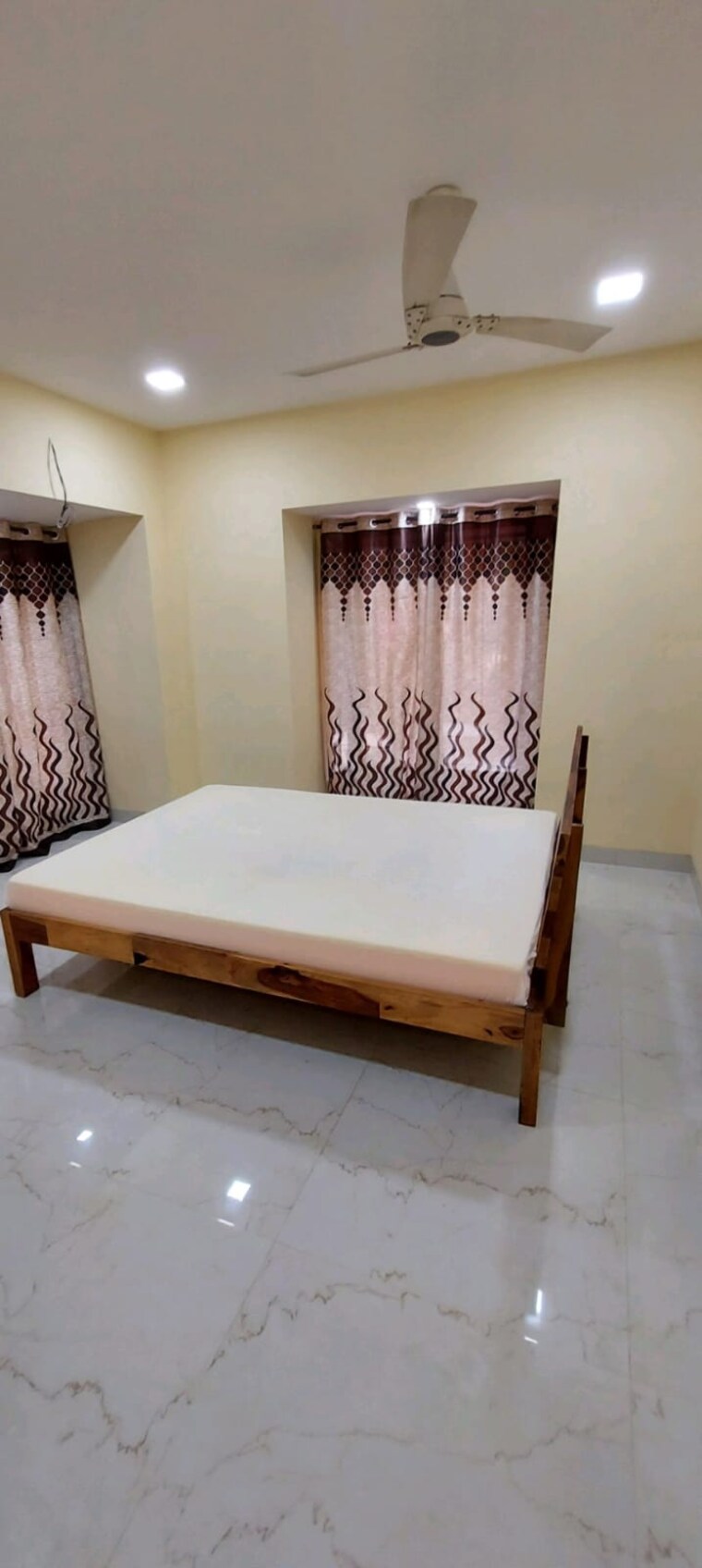Bedroom, sunny-side-apartment 3 Bedroom 780 Sq.Ft. Apartment In Andheri West Mumbai 9392340