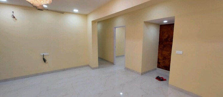 Room, sunny-side-apartment 3 Bedroom 780 Sq.Ft. Apartment In Andheri West Mumbai 9392340