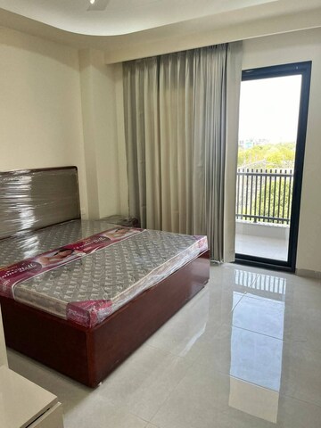 Bedroom in 3 BHK Apartment at Emaar The Palm Drive-The Premier Terraces, Sector 66 – for Rent
