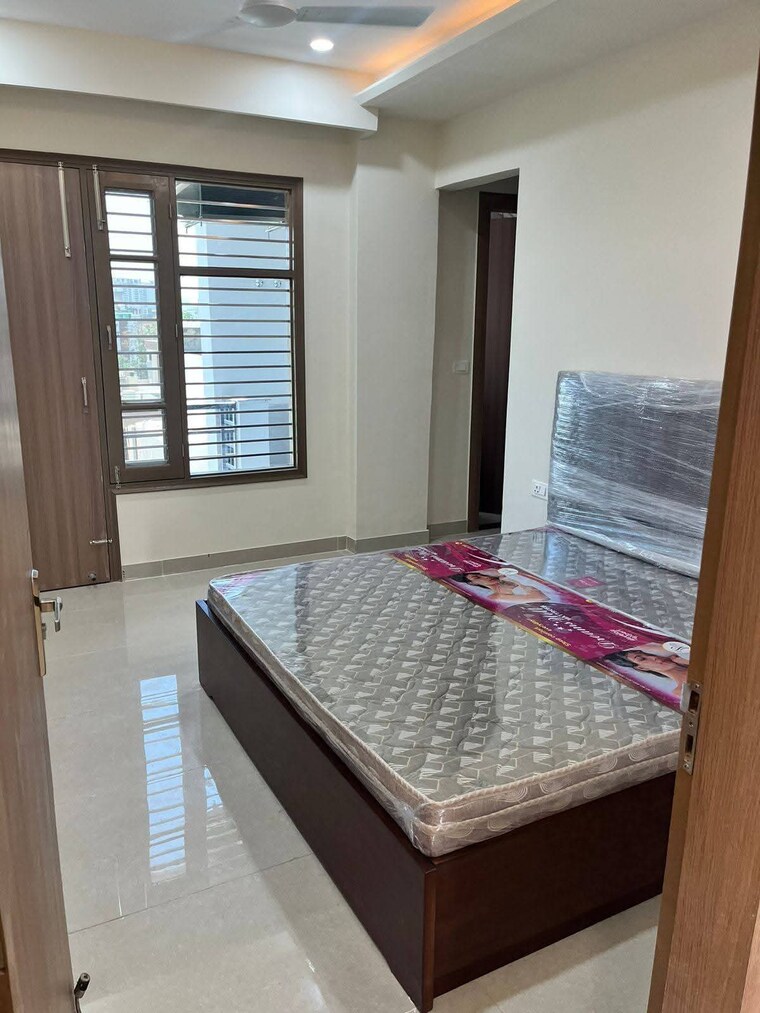 Bedroom, emaar-the-palm-drive-the-premier-terraces 3 Bedroom 2125 Sq.Ft. Apartment In Sector 66 Gurgaon 9392359