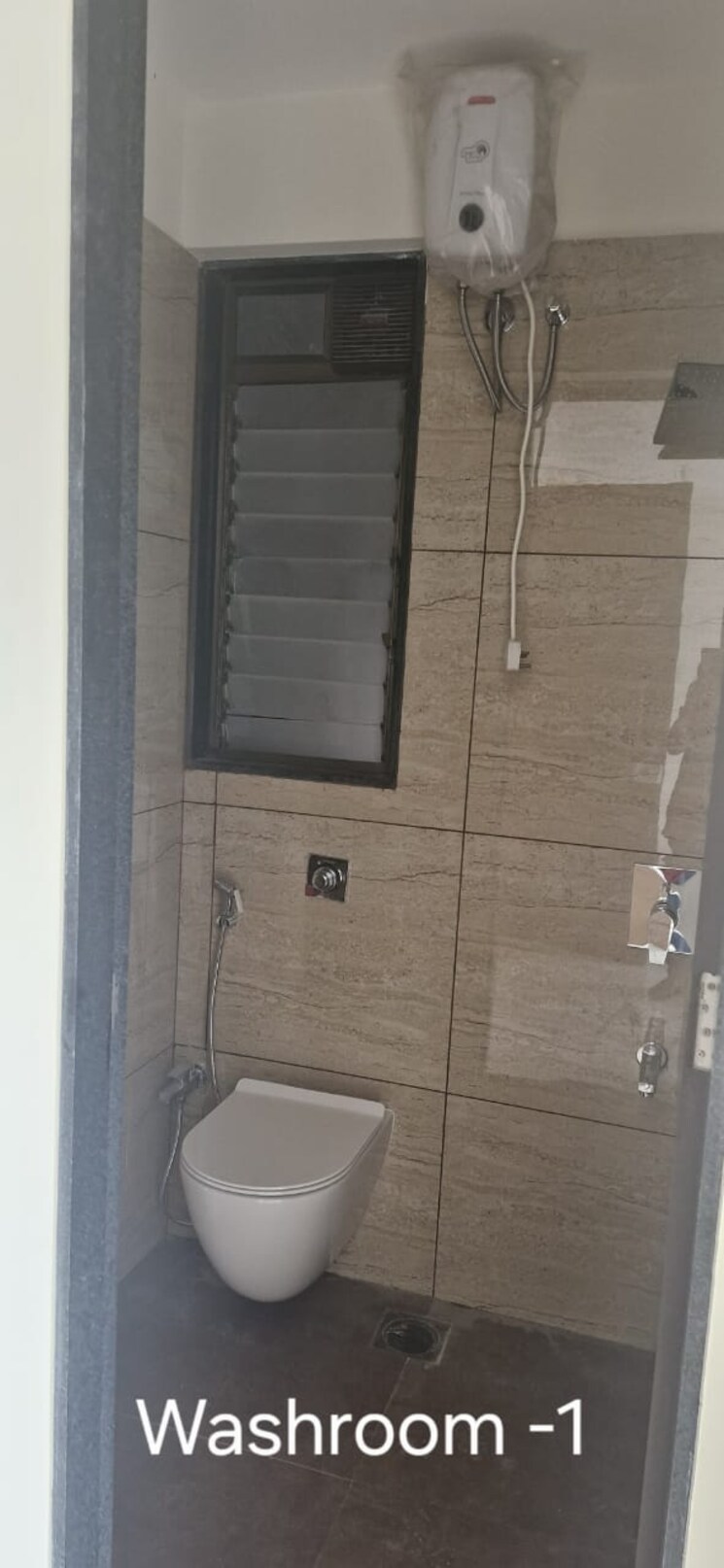 Bathroom, chandak-34-park-estate 2 Bedroom 617 Sq.Ft. Apartment In Goregaon West Mumbai 9392360