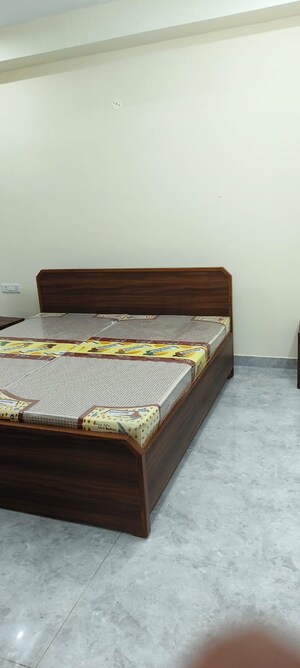 Bedroom in 1 BHK Builder Floor at Sector 40 – for Rent