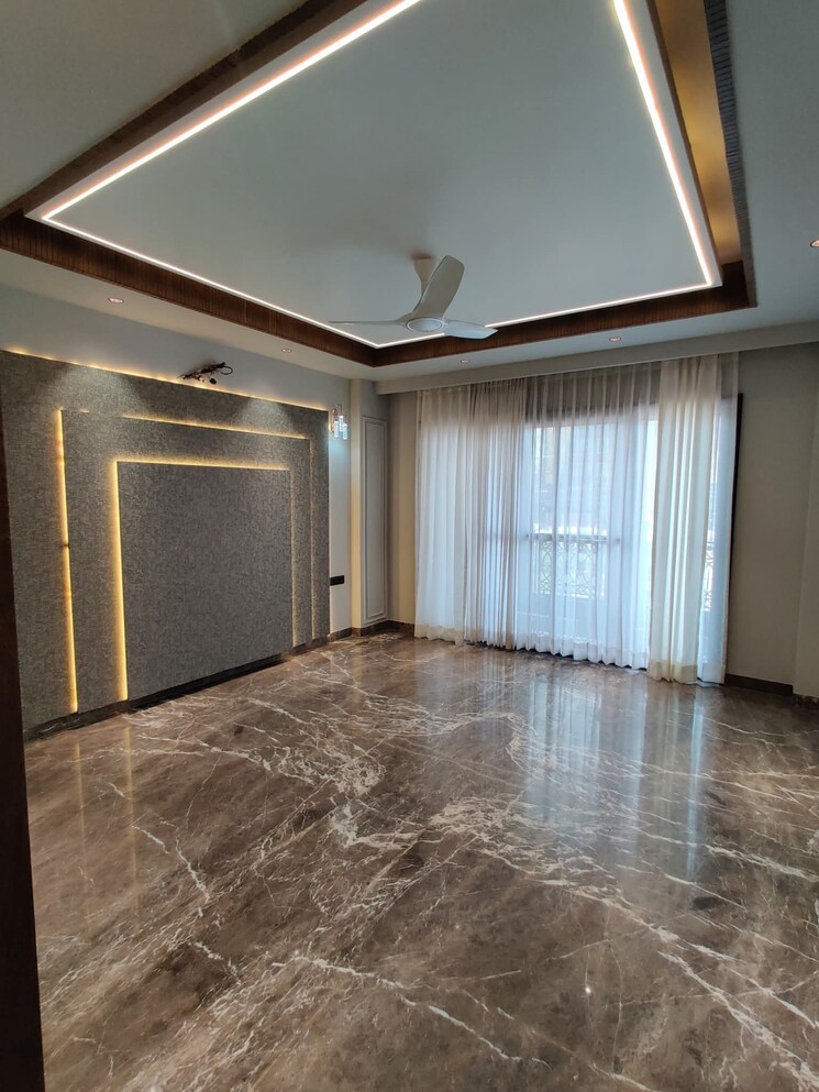 Room, sushant-lok-3 3 Bedroom 2400 Sq.Ft. Builder Floor In Sector 57 Gurgaon 9392395
