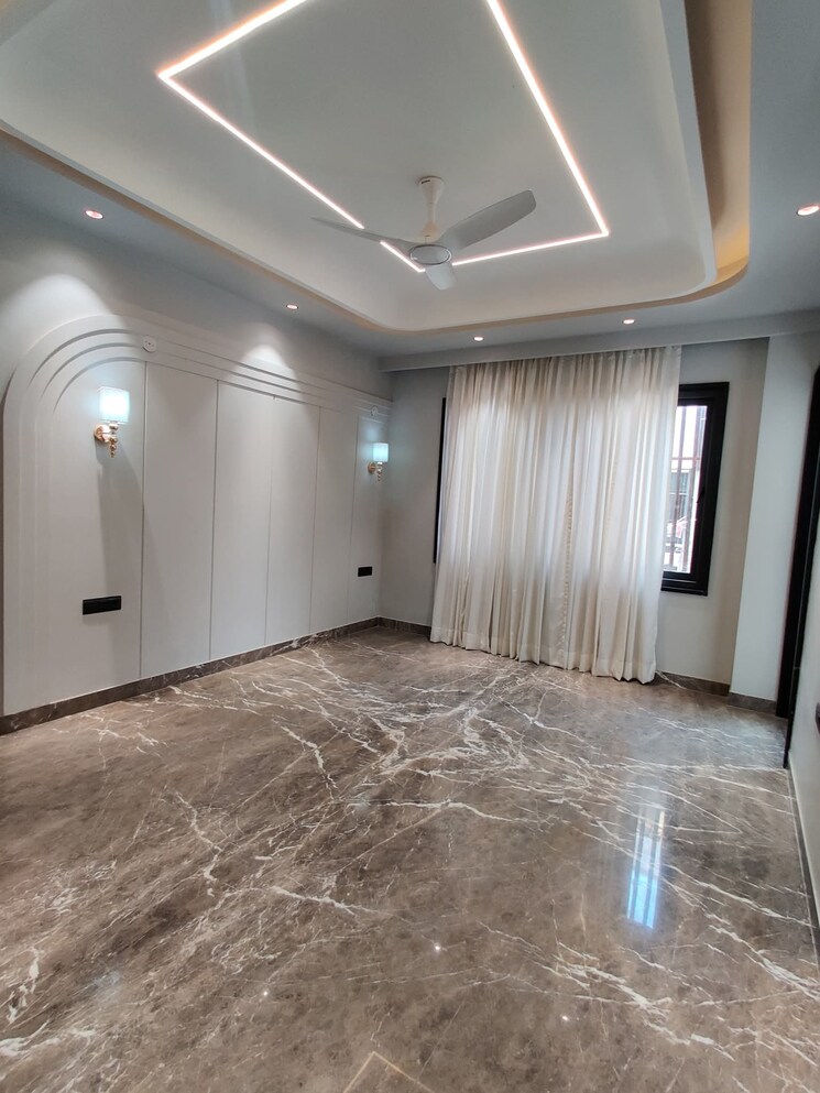 Room, sushant-lok-3 3 Bedroom 2400 Sq.Ft. Builder Floor In Sector 57 Gurgaon 9392395