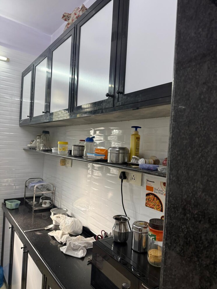 Master Bedroom, bhagwan-singh-apartment 1 Bedroom 525 Sq.Ft. Apartment In Mahim Mumbai 9392389