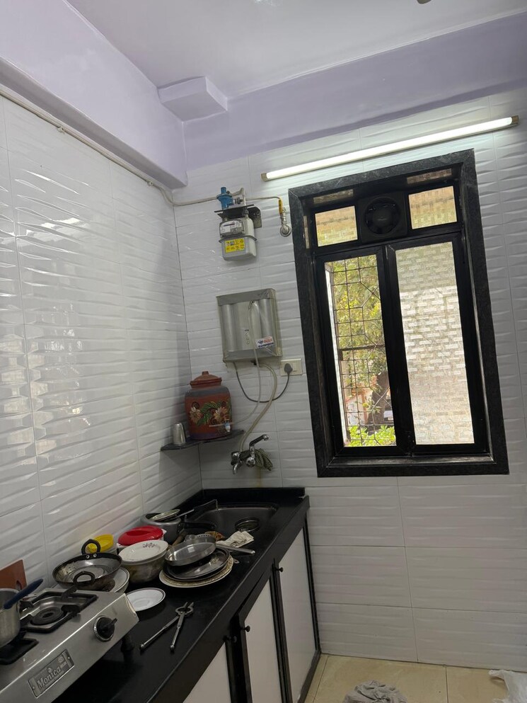  Parking, bhagwan-singh-apartment 1 Bedroom 525 Sq.Ft. Apartment In Mahim Mumbai 9392389