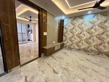 Parking in 2 BHK Builder Floor at Sector 107 – for Sale