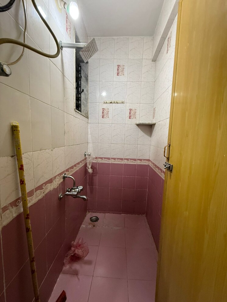 Bathroom, seawoods 1 Bedroom 400 Sq.Ft. Apartment In Seawoods Navi Mumbai 9392432