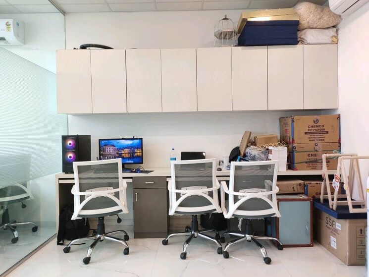 Team Area, kamdhenu-commerz Commercial Office Space 1000 Sq.Ft. In Kharghar Navi Mumbai 9392387