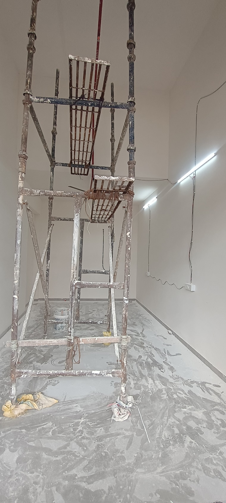 undefined, everest-world-solitare Commercial Shop 200 Sq.Ft. In Kolshet Road Thane 9392508