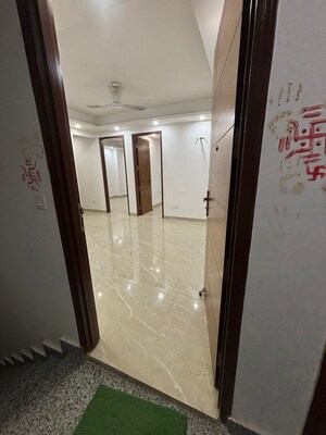 2 BHK Builder Floor For Rent in Saket