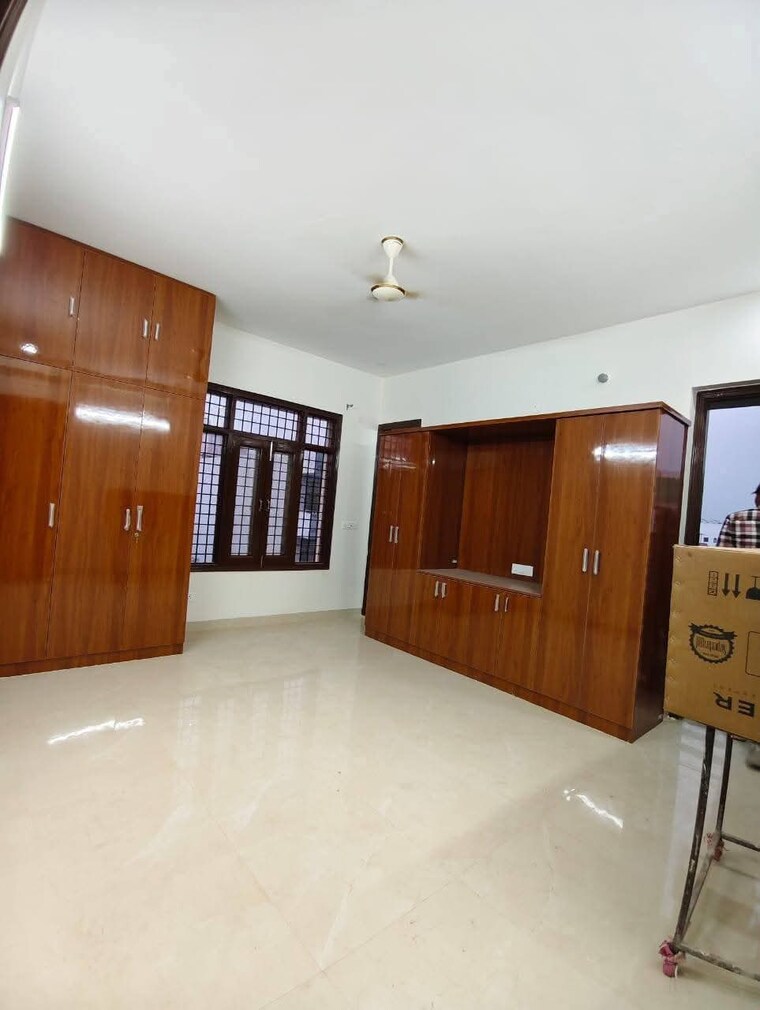 Room, malviya nagar 2 Bedroom 162 Sq.Yd. Builder Floor In Malviya Nagar Delhi 9393299
