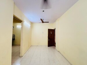 Room in 1 BHK Apartment at Seawoods – for Rent