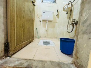 Bathroom in 1 BHK Apartment at Seawoods – for Rent