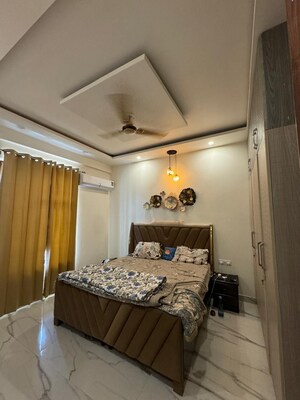 Bedroom in 3 BHK Builder Floor at Sector 46 – for Rent