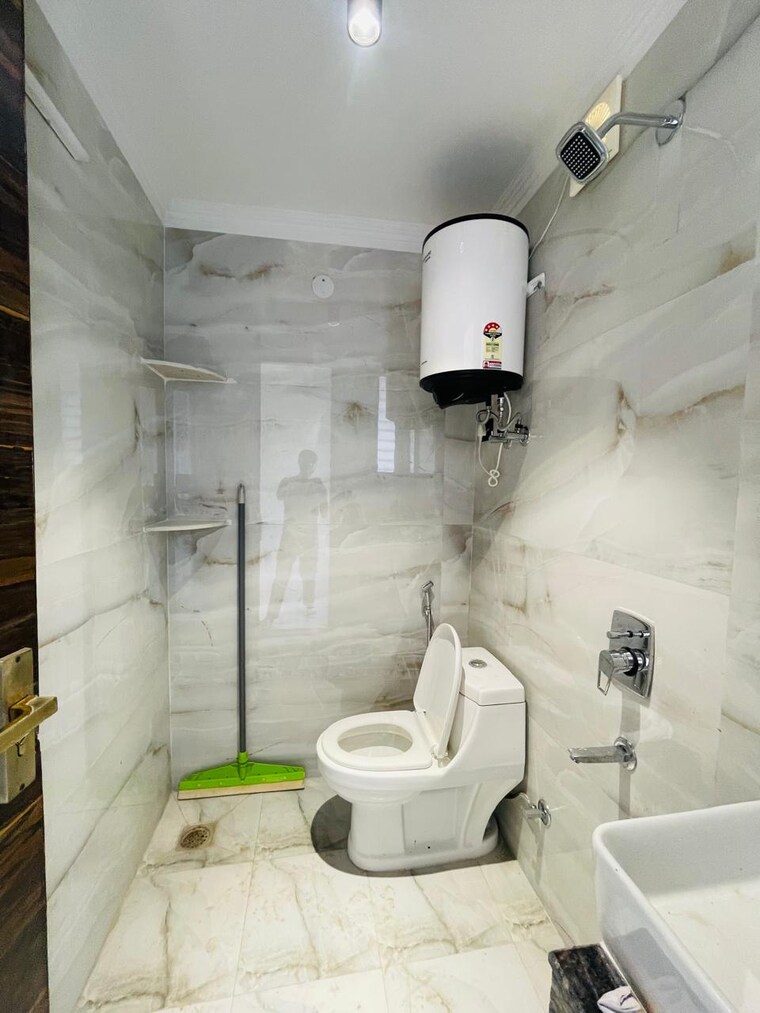 Bathroom, saket 1 Bedroom 900 Sq.Ft. Builder Floor In Saket Delhi 9392570