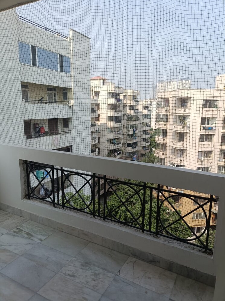 Balcony, sector 56 2.5 Bedroom 2000 Sq.Ft. Apartment In Sector 56 Gurgaon 9392501