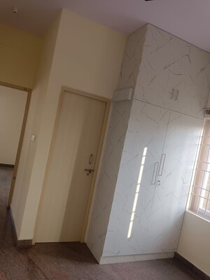 Room in 2 BHK Builder Floor at Ejipura – for Rent