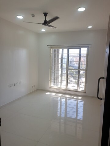 Room in 2 BHK Apartment at Ganga Legend, Bavdhan – for Rent