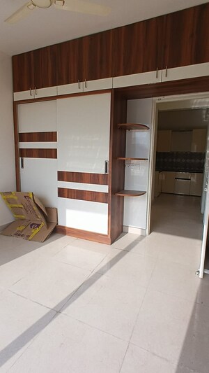 Room in 2 BHK Apartment at Signature The Millennia 3, Sector 37d – for Sale