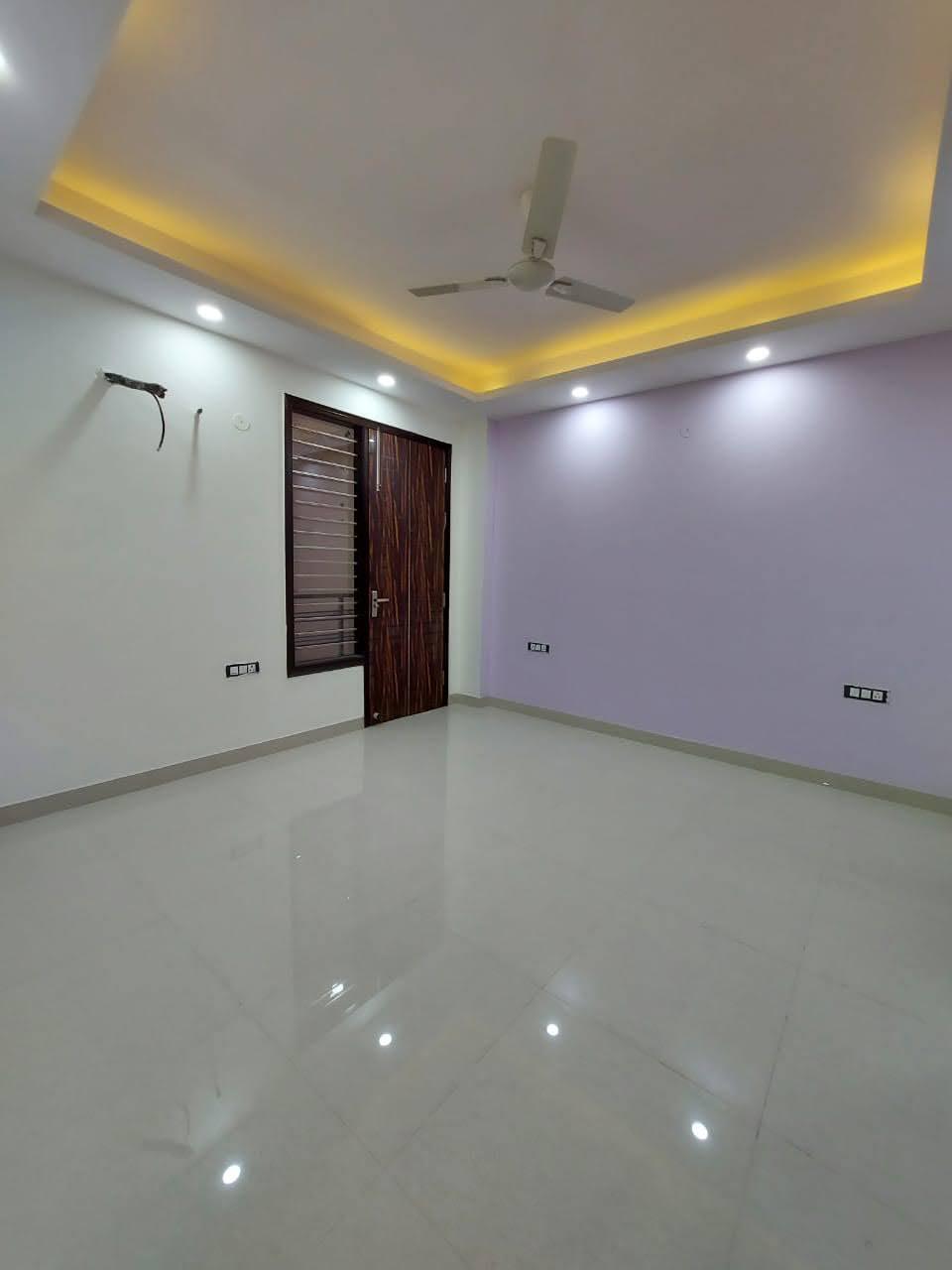 3 BHK + Study Room 1789 Sq.Ft. Builder Floor in Eldeco Acclaim