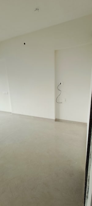 Room in 3 BHK Apartment at Borivali West – for Sale